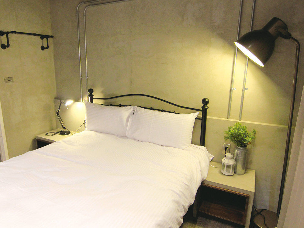 Loft Hostel Fengjia ไถจง ภายนอก รูปภาพ