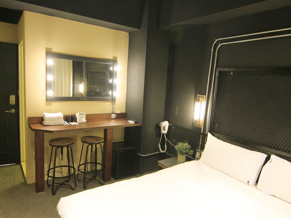 Loft Hostel Fengjia ไถจง ภายนอก รูปภาพ