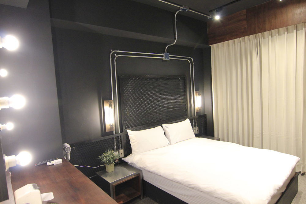 Loft Hostel Fengjia ไถจง ภายนอก รูปภาพ