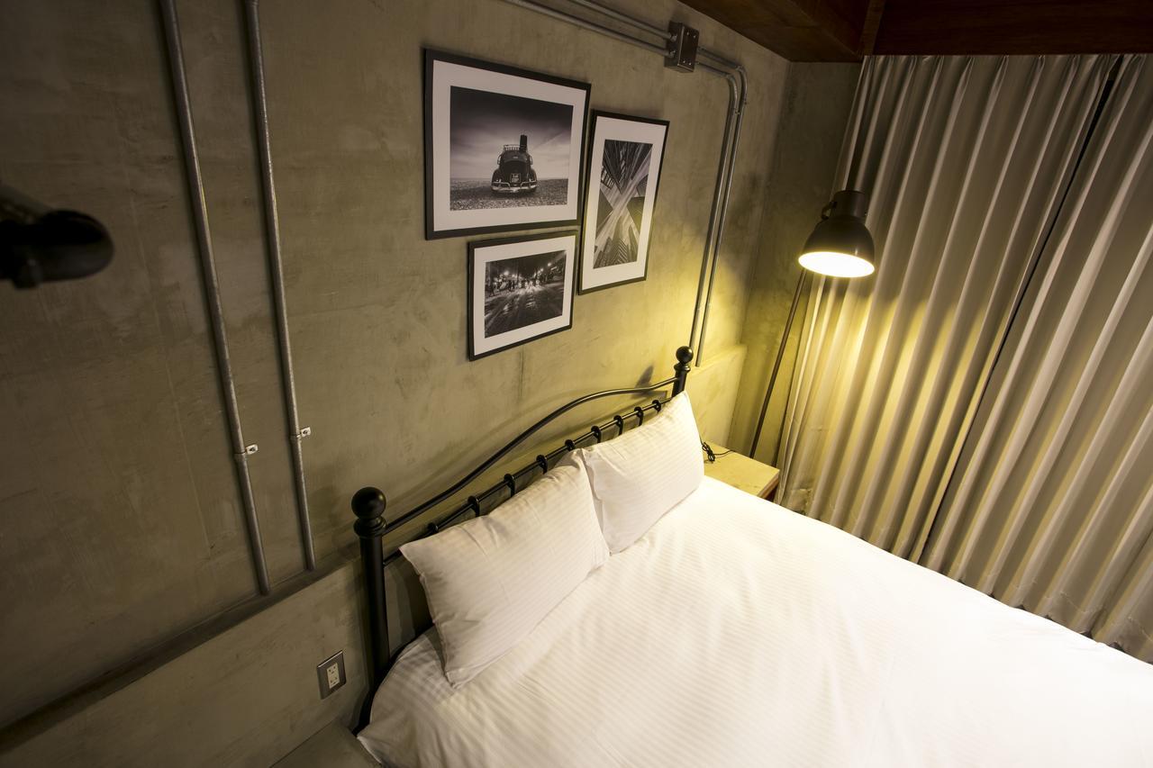 Loft Hostel Fengjia ไถจง ภายนอก รูปภาพ