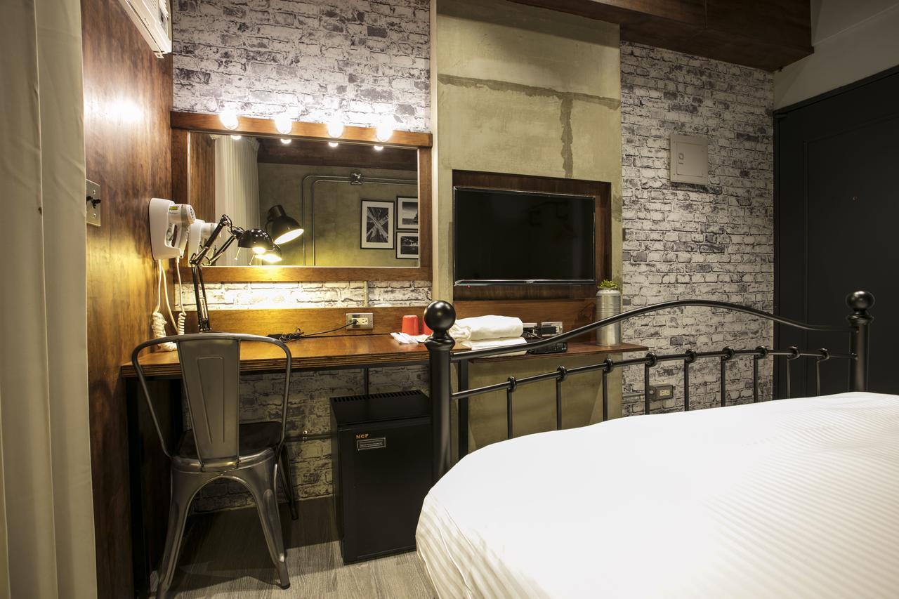 Loft Hostel Fengjia ไถจง ภายนอก รูปภาพ