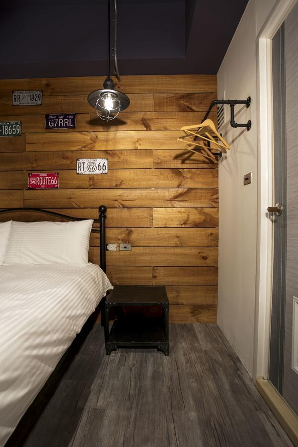 Loft Hostel Fengjia ไถจง ภายนอก รูปภาพ