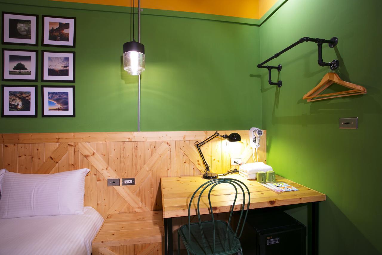 Loft Hostel Fengjia ไถจง ภายนอก รูปภาพ