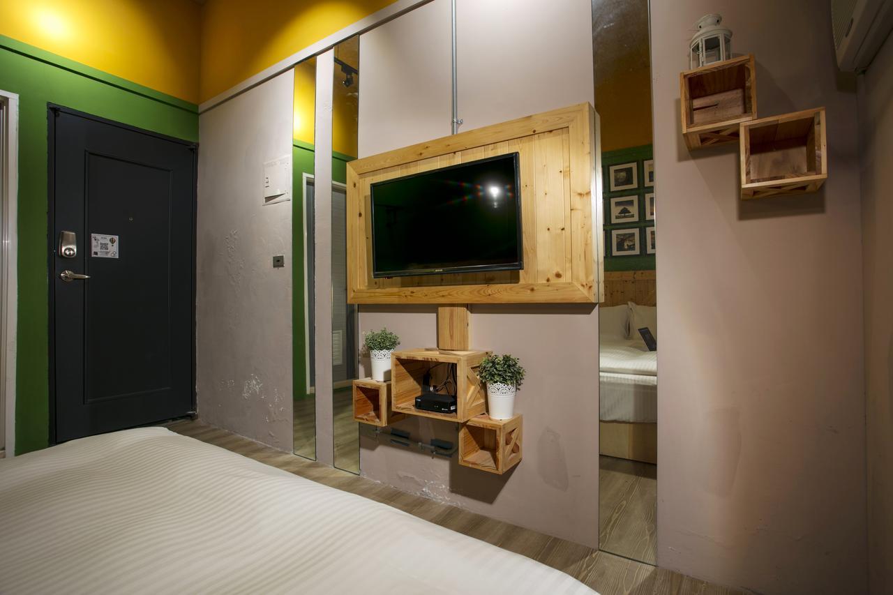 Loft Hostel Fengjia ไถจง ภายนอก รูปภาพ
