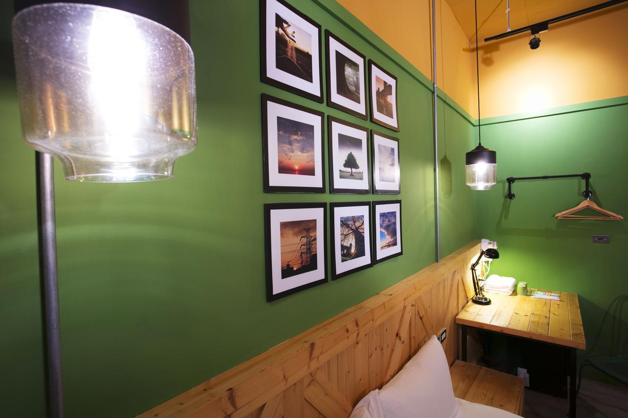 Loft Hostel Fengjia ไถจง ภายนอก รูปภาพ
