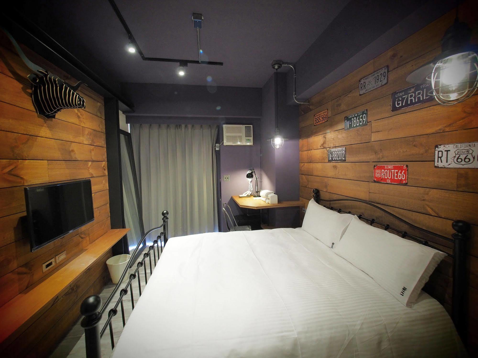 Loft Hostel Fengjia ไถจง ภายนอก รูปภาพ